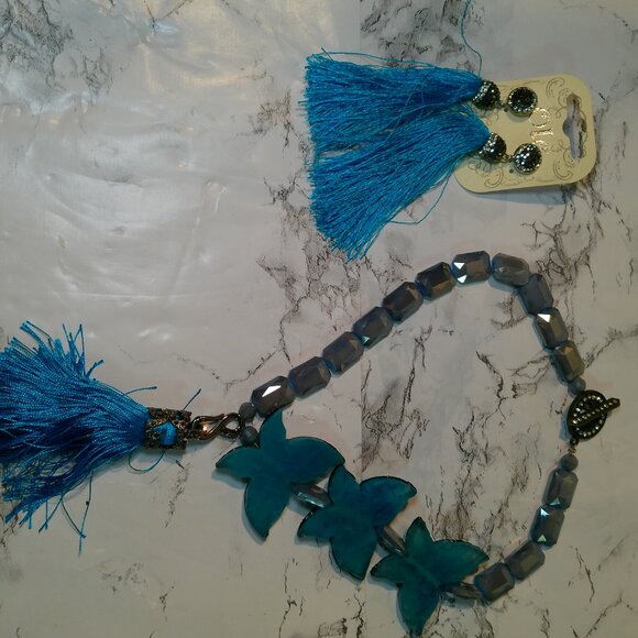 Two Toned Blue statement necklace (420) - Picture 2 of 16